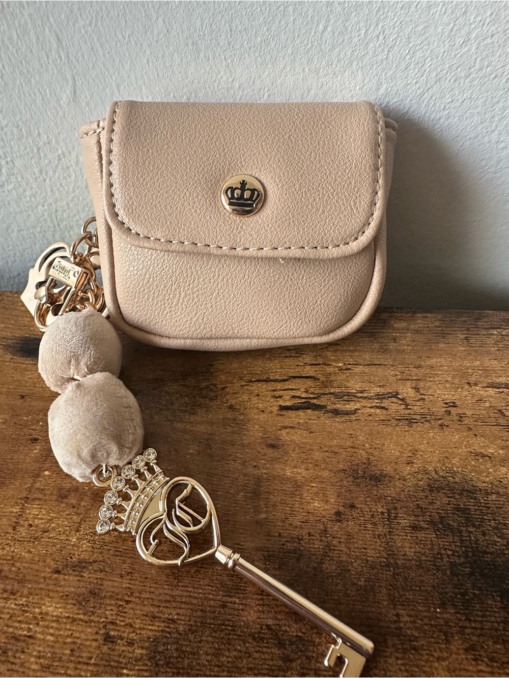 Juicy Couture Beige Mini Coin Pouch Bag Charm Keychain, Crown Accent Charm NWOT